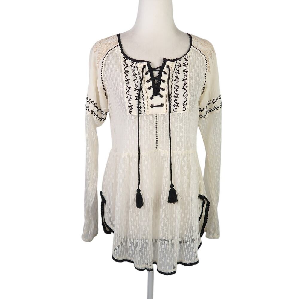 Akemi + Kin Anthropologie cream and black lace tunic blouse top S
